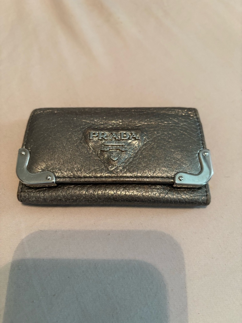 Authentic Prada Metallic Anthracite Leather Key Case – Rare Cahier Hardware - Picture 1 of 11